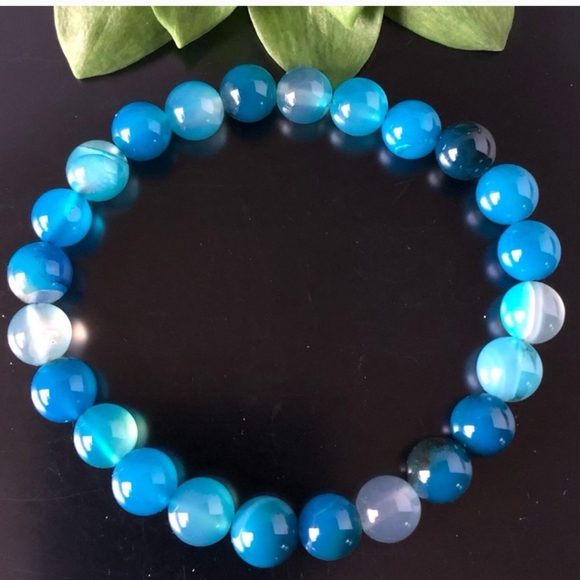 Blue Stripes Agate 8mm Natural Stone Beads stretchable Bracelet - Picture 3 of 3